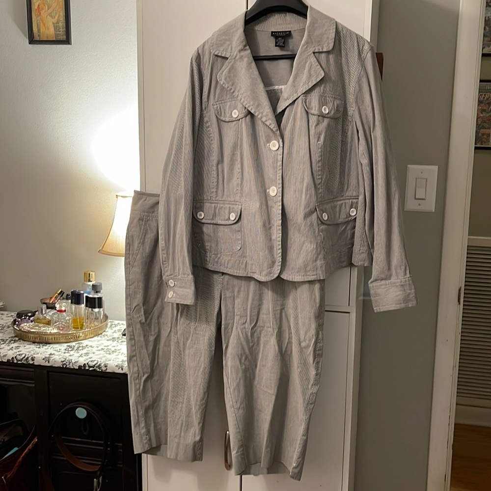 Rafaella Woman sz 18W capri suit set